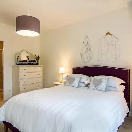 Sleeps 6 Pool Air Con Wifi *