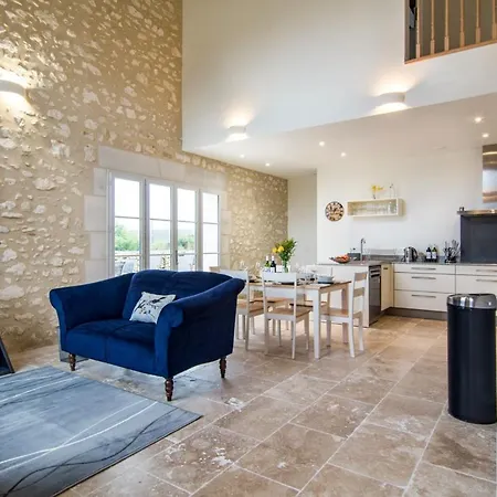 Sleeps 6 Pool Air Con Wifi Agnac