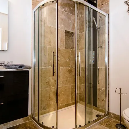Sleeps 6 Pool Air Con Wifi 빌라 *