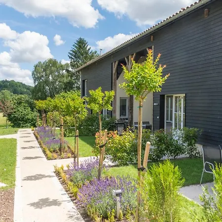 Sleeps 6 Pool Air Con Wifi *